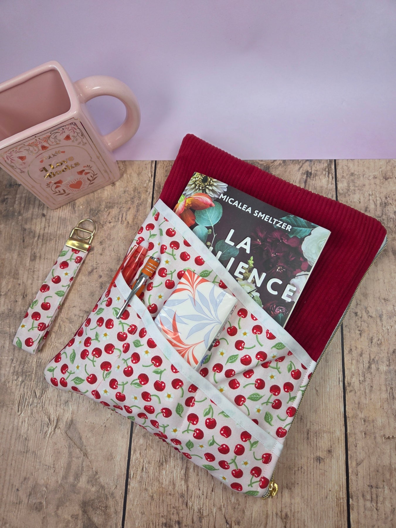 Pochette à livre multifonctions cerises - sélection boutique