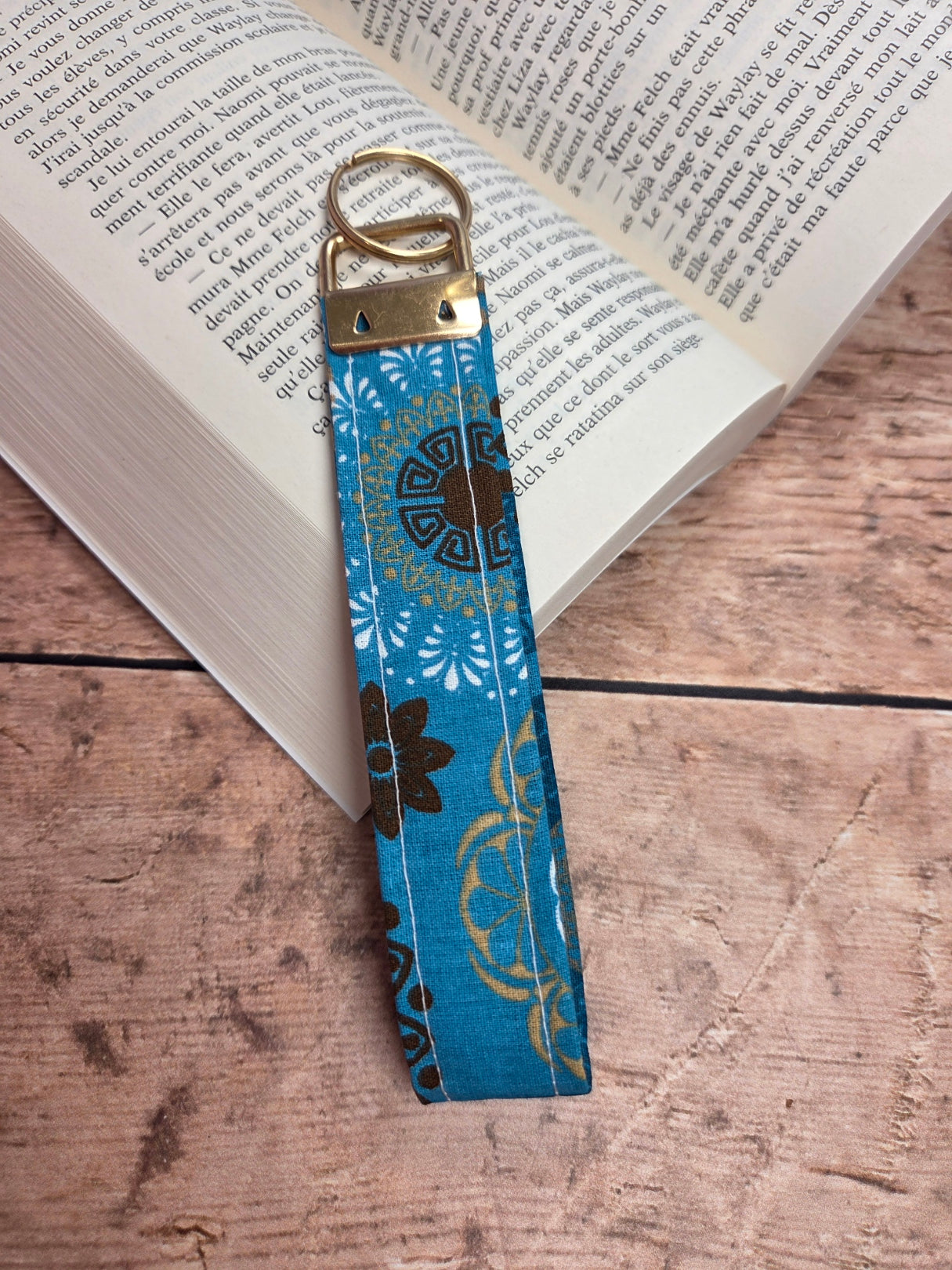 Porte clé fleurs bleues - sélection boutique