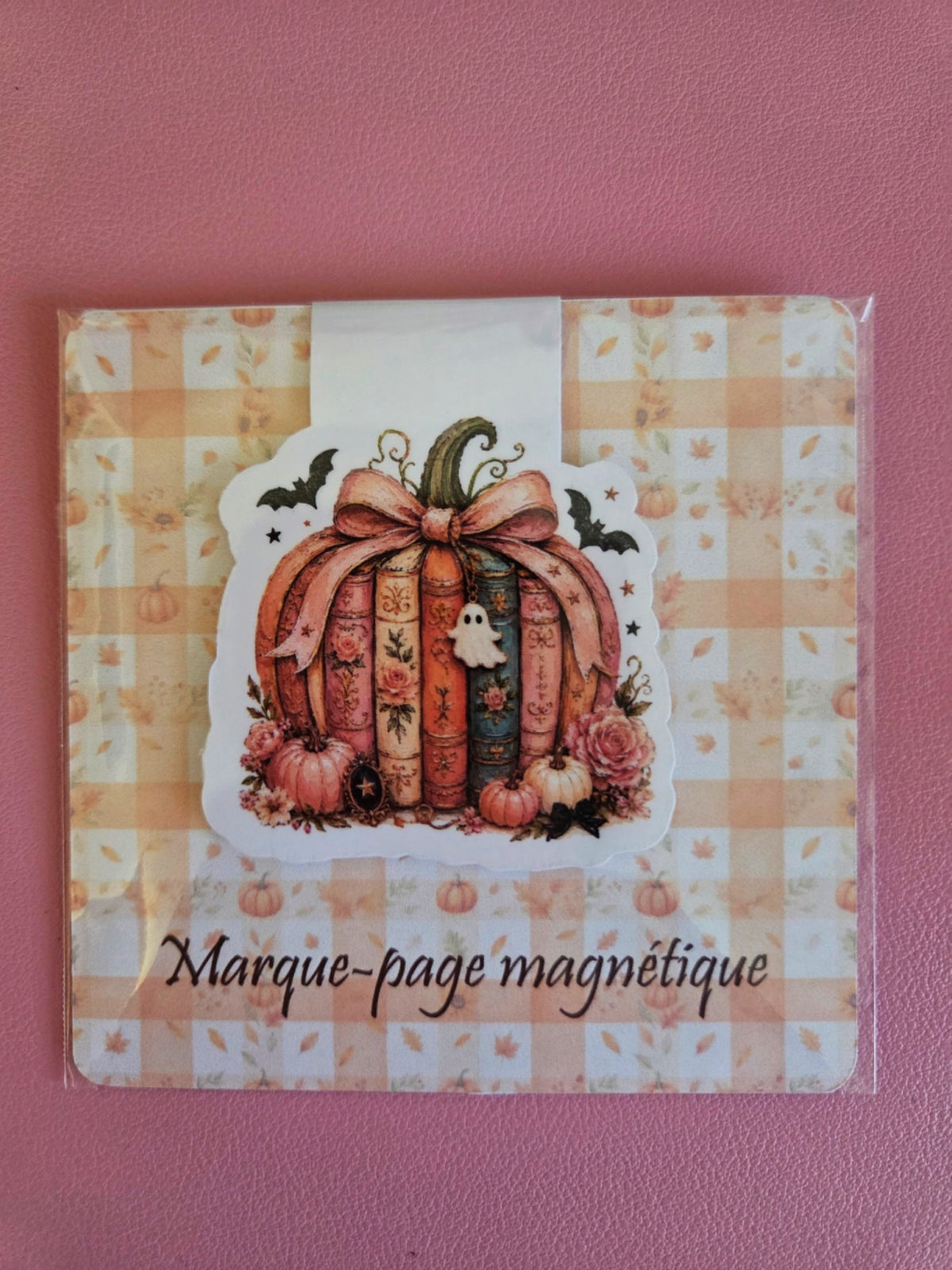 Marque page magnétique citrouille de livres